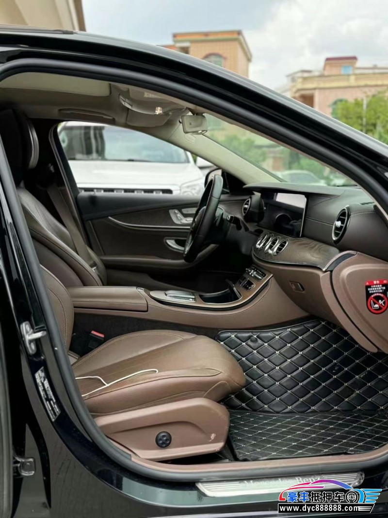 20年奔驰E轿车抵押车出售