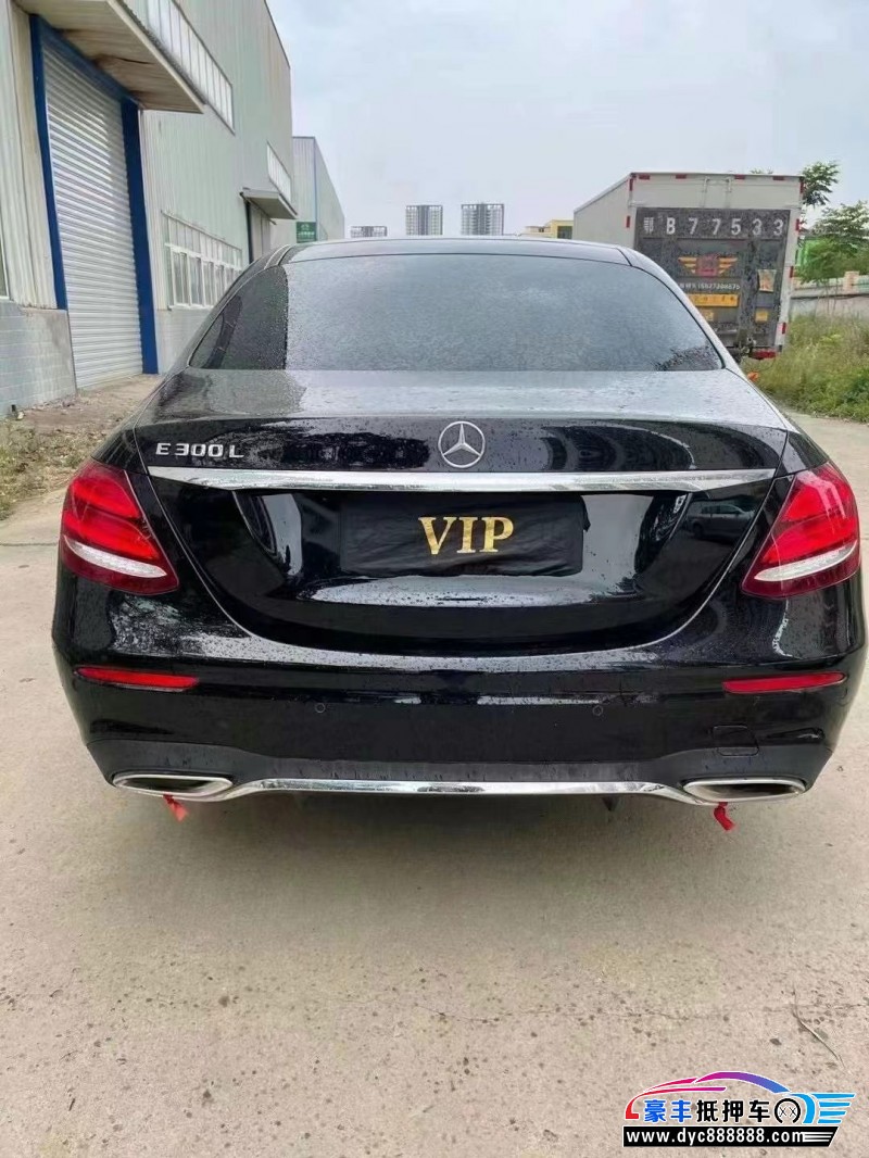 20年奔驰E轿车抵押车出售