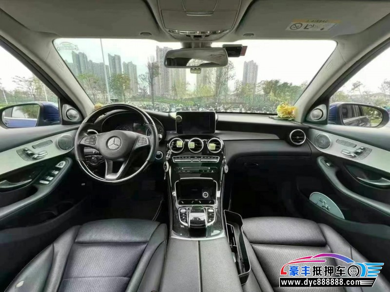 19年奔驰GLC轿车抵押车出售