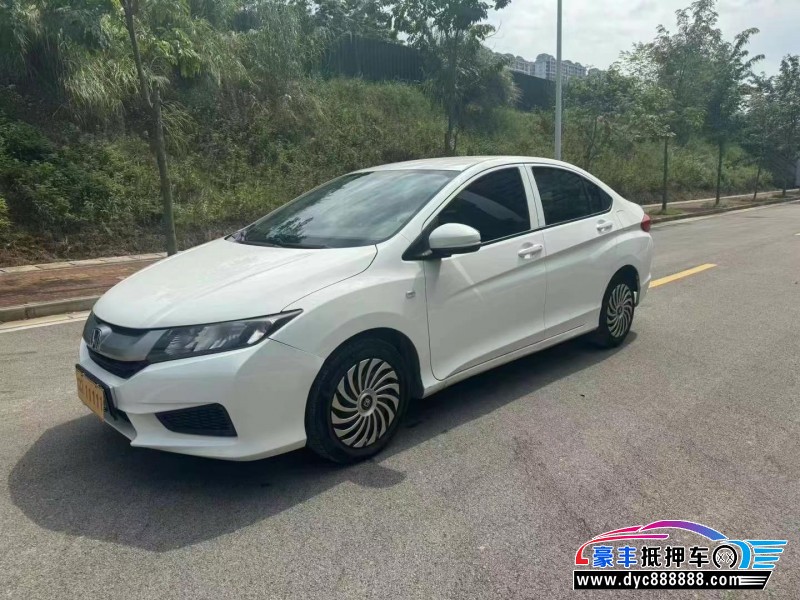 17年本田锋范轿车抵押车出售