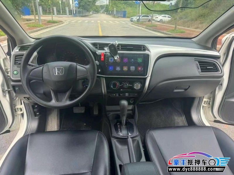 17年本田锋范轿车抵押车出售