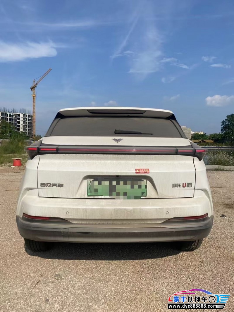 24年哪吒U轿车抵押车出售