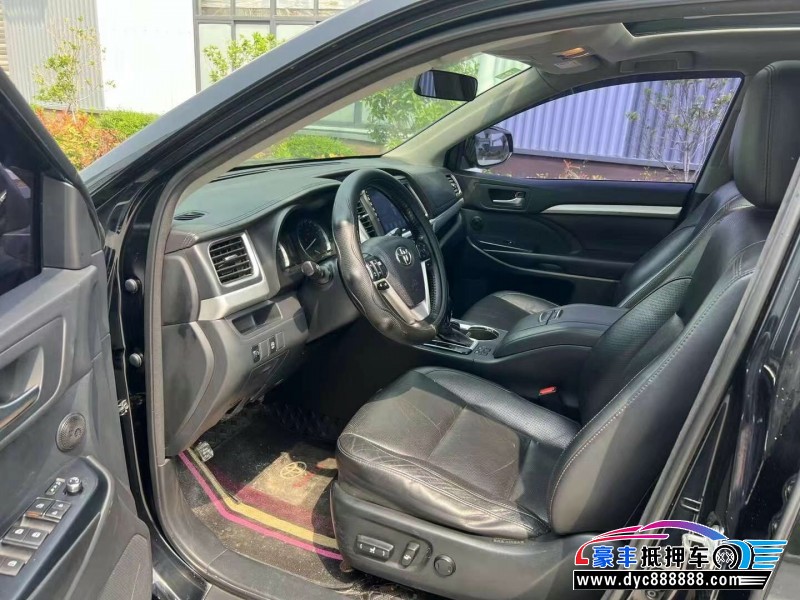 16年丰田汉兰达轿车抵押车出售