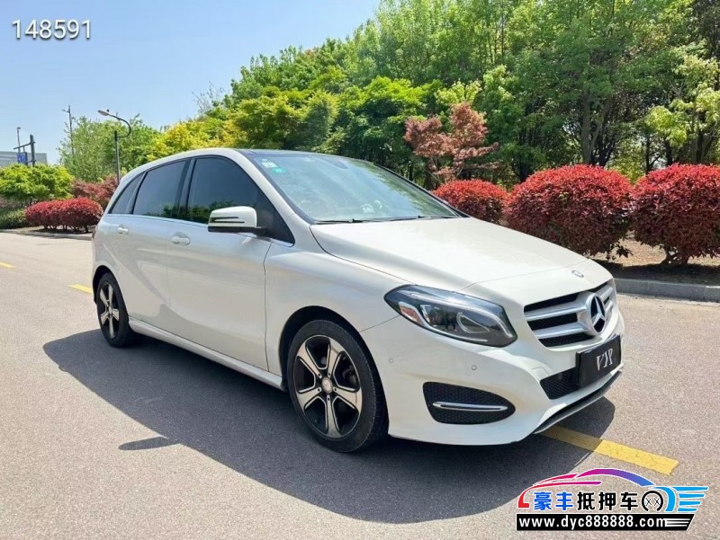 17年奔驰B轿车抵押车出售