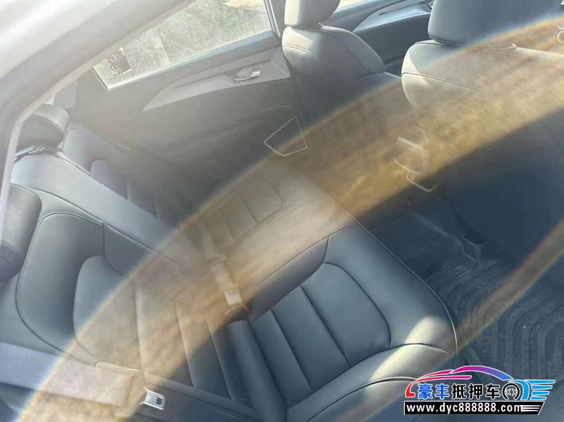 24年吉利几何轿车抵押车出售