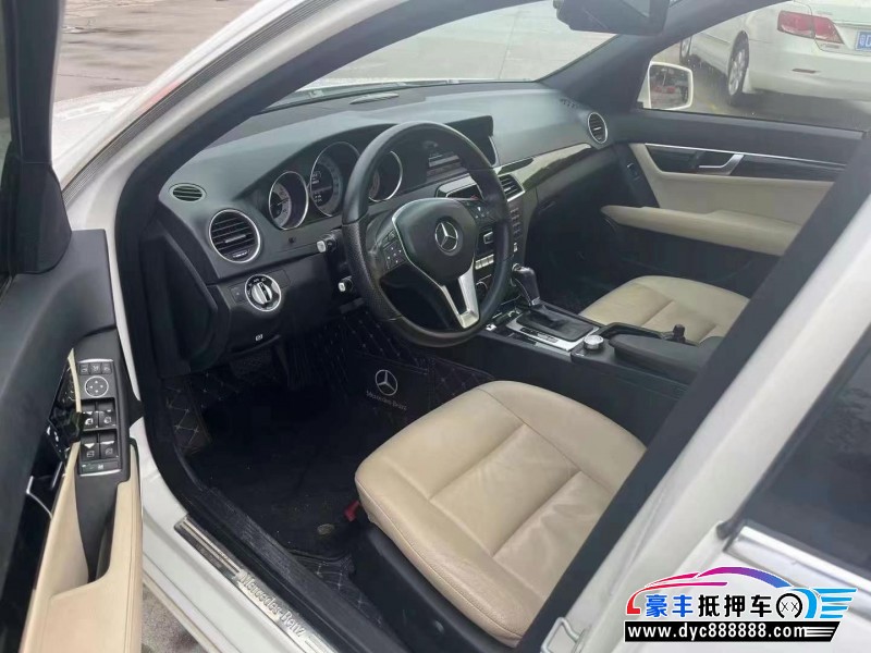 13年奔驰C轿车抵押车出售