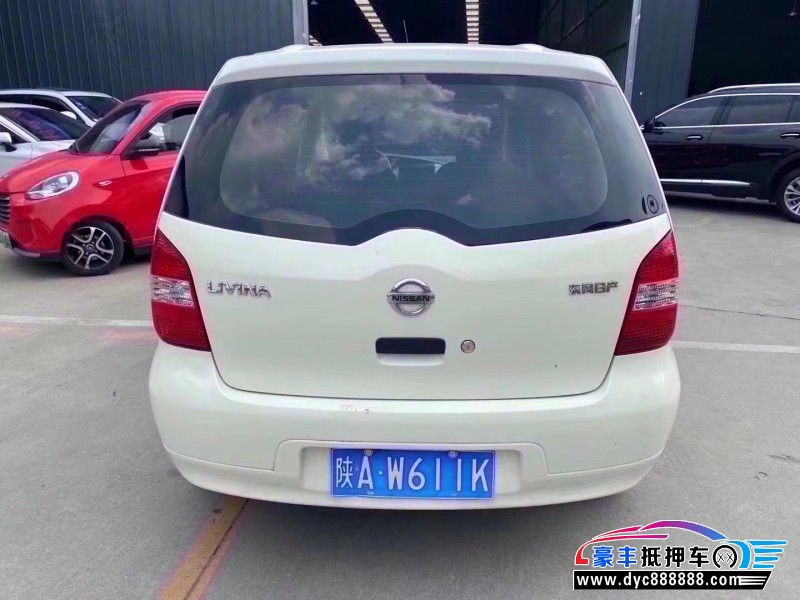 12年日产骊威轿车抵押车出售