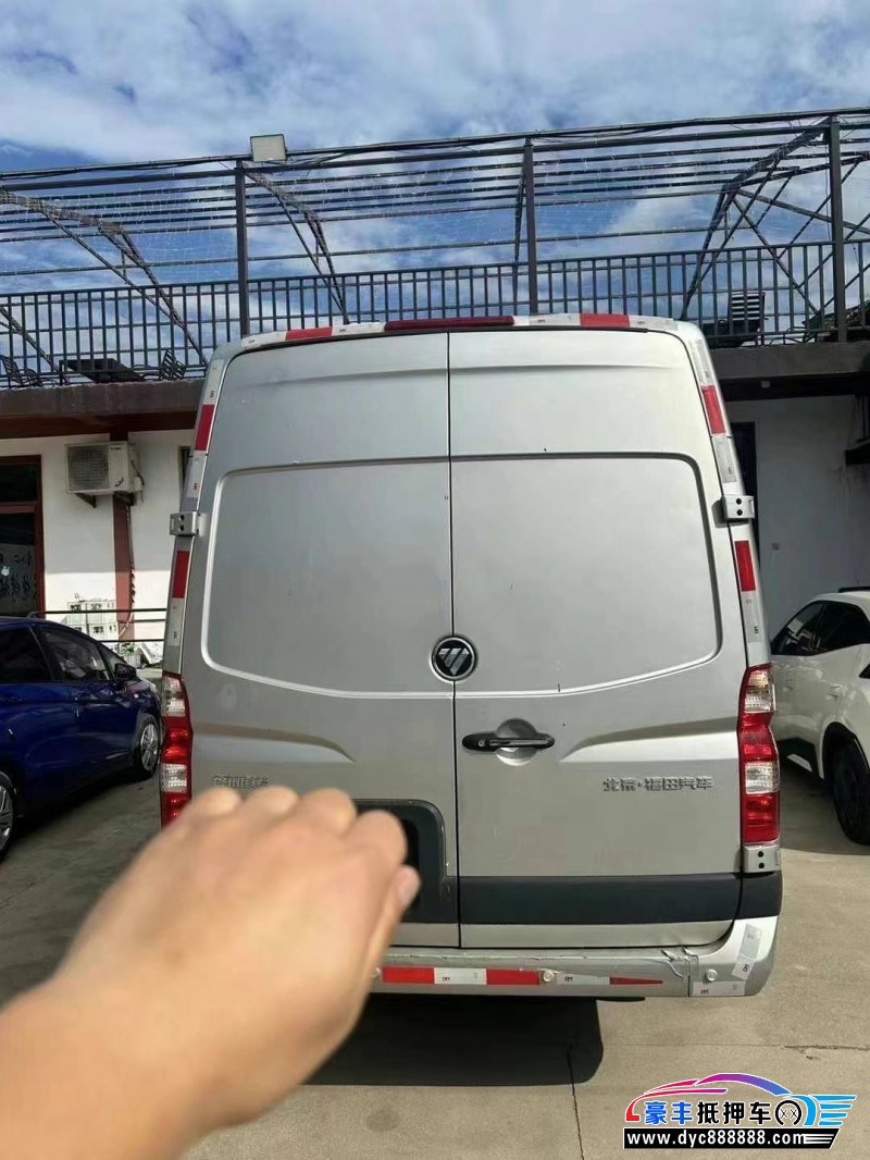 23年福田图雅诺轿车抵押车出售