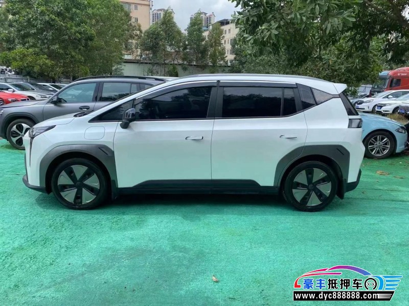 23年埃安Y70轿车抵押车出售