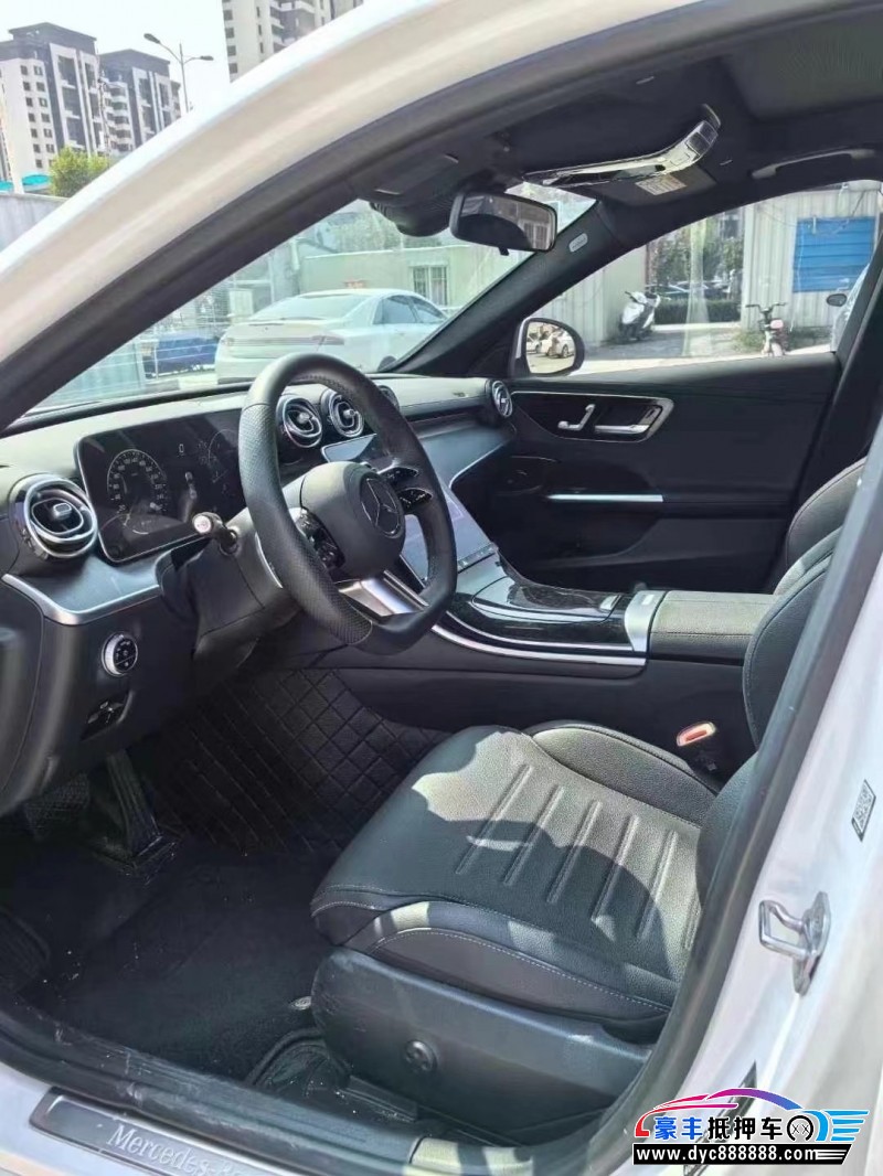 24年奔驰C轿车抵押车出售