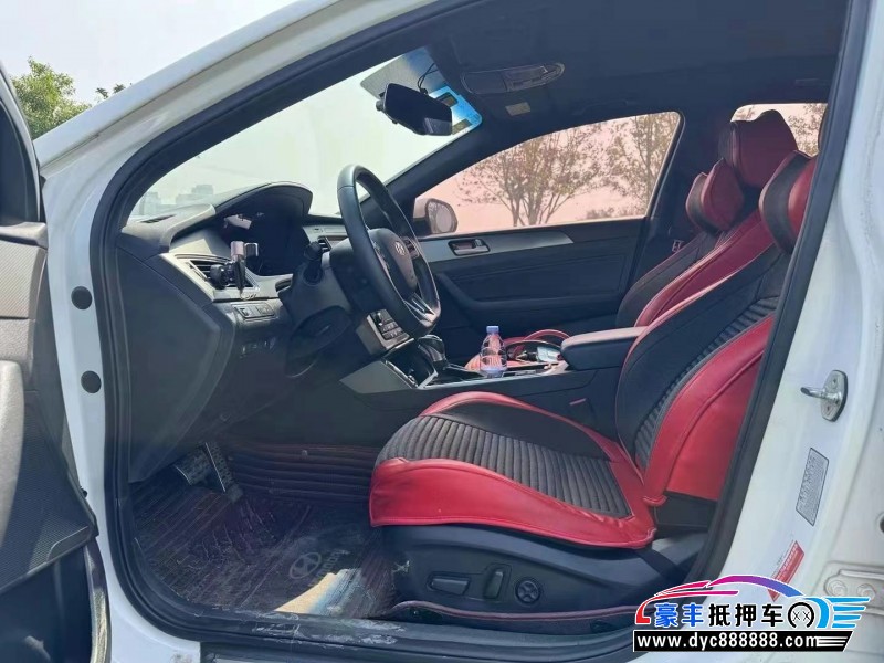 16年现代索纳塔轿车抵押车出售