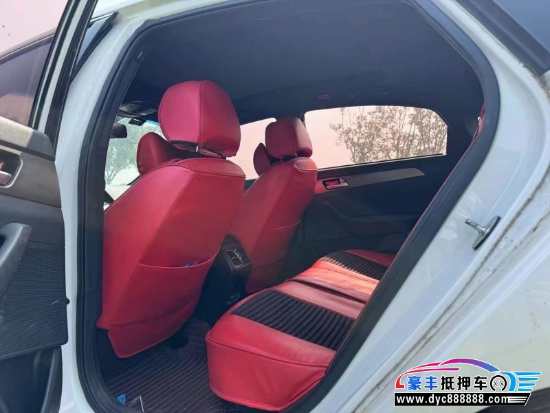 16年现代索纳塔轿车抵押车出售