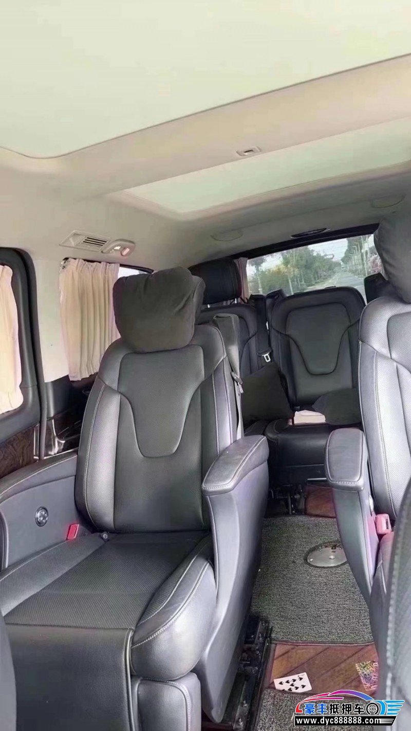 20年奔驰V轿车抵押车出售