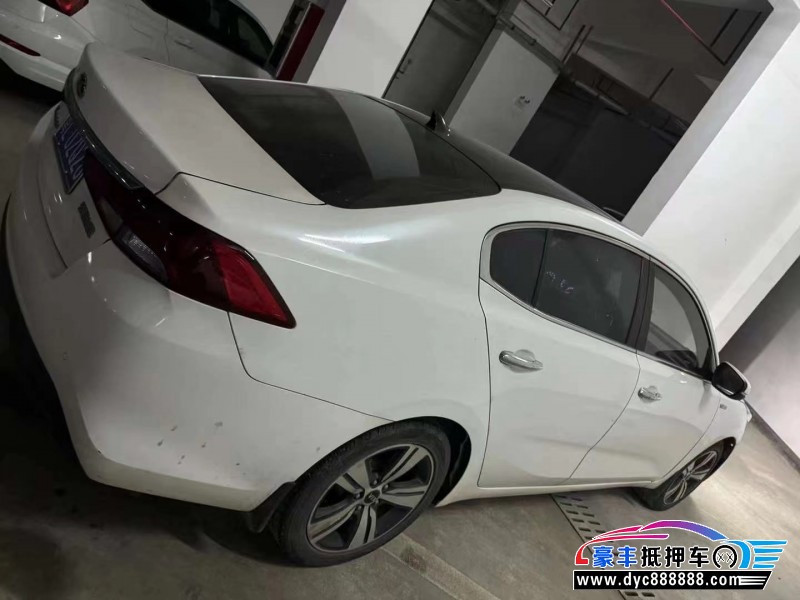 19年起亚K4轿车抵押车出售