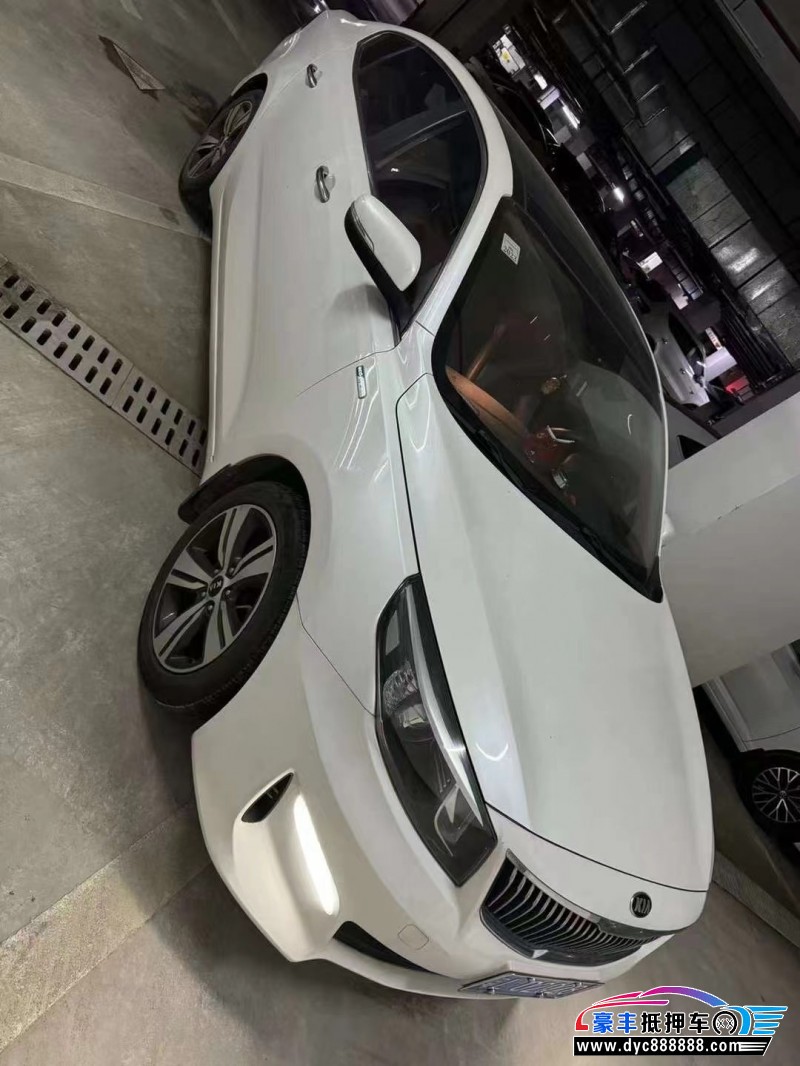 19年起亚K4轿车抵押车出售