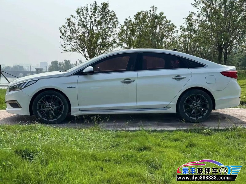 16年现代索纳塔九轿车抵押车出售