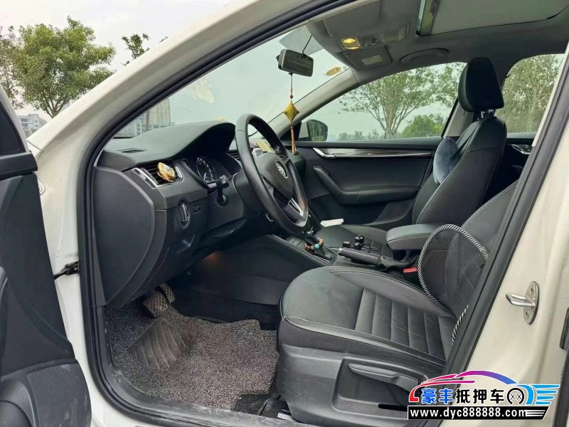 17年斯柯达明锐轿车抵押车出售