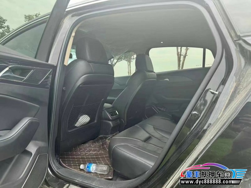 22年红旗H5轿车抵押车出售