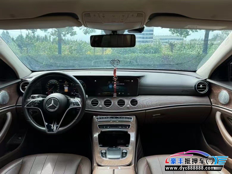 21年奔驰E轿车抵押车出售