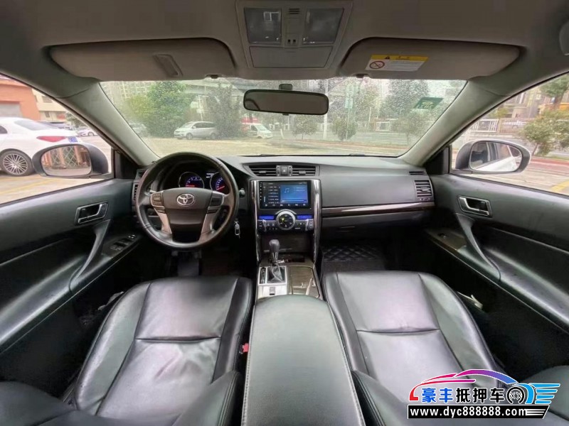 17年丰田锐志轿车抵押车出售