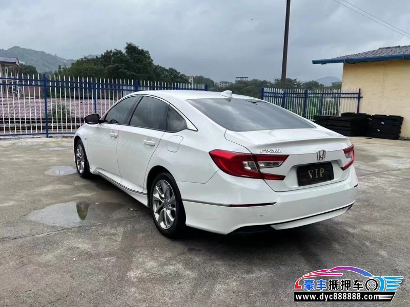 18年本田雅阁轿车抵押车出售