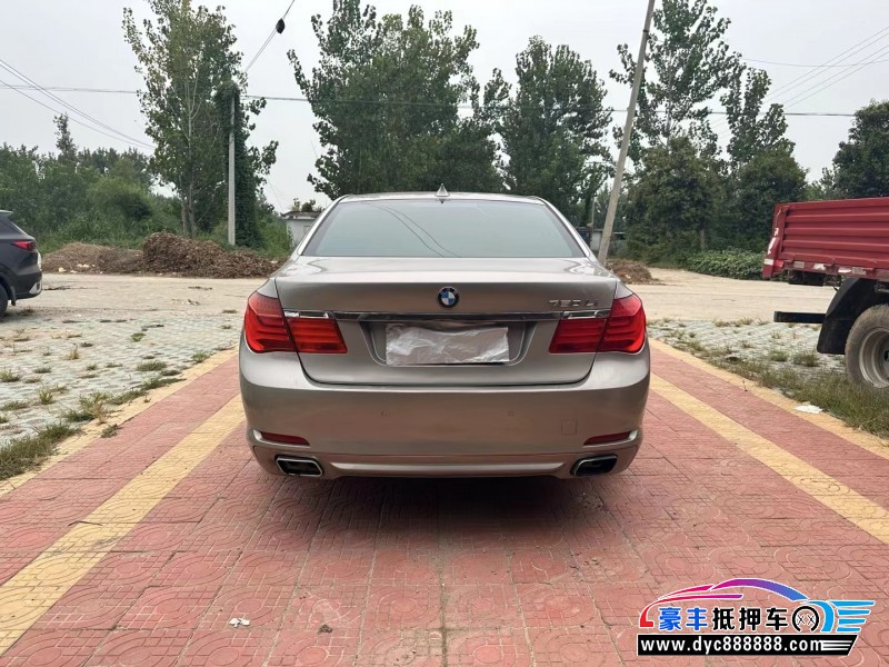 13年宝马7系轿车抵押车出售