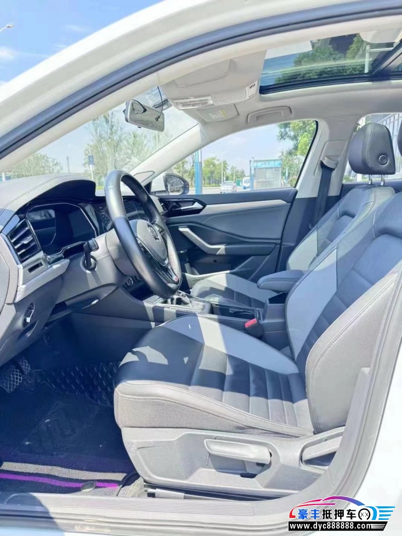 21年大众速腾轿车抵押车出售