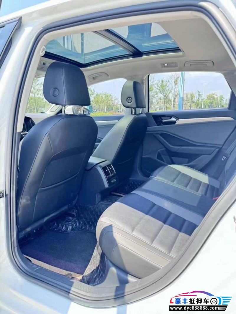 21年大众速腾轿车抵押车出售