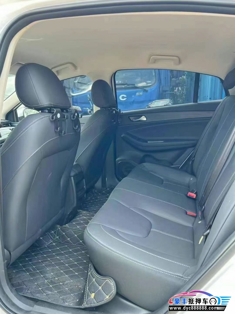 24年奇瑞艾瑞泽5轿车抵押车出售