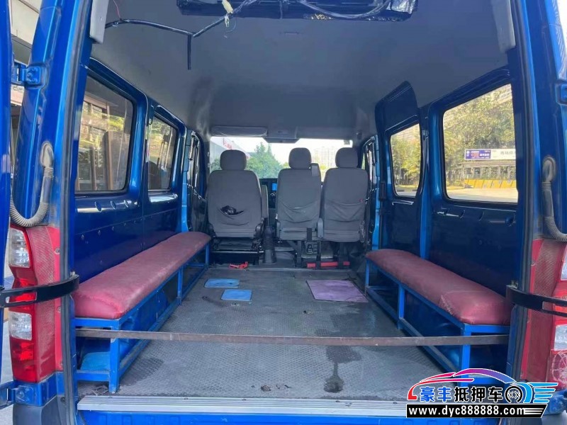 19年福田图雅诺轿车抵押车出售