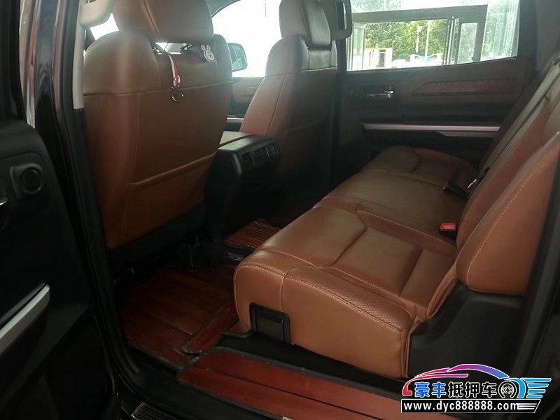 15年丰田坦途轿车抵押车出售