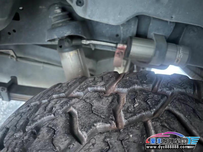 15年丰田坦途轿车抵押车出售