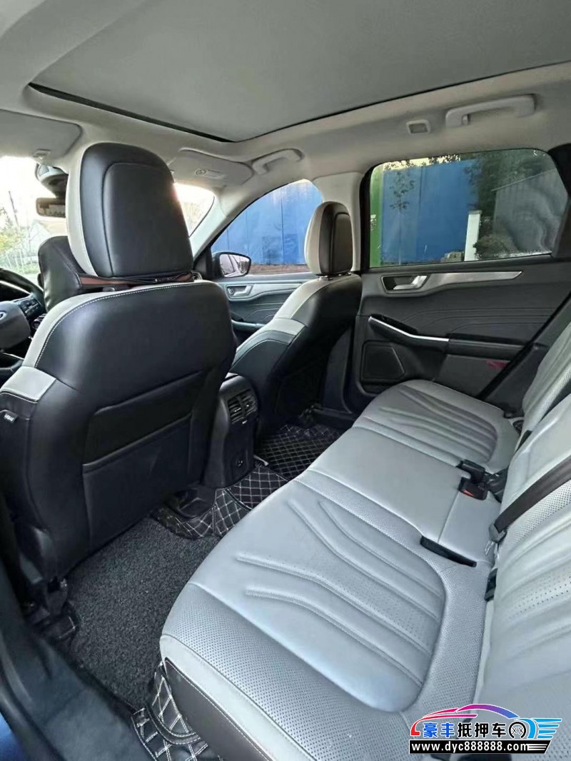 21年福特锐际轿车抵押车出售