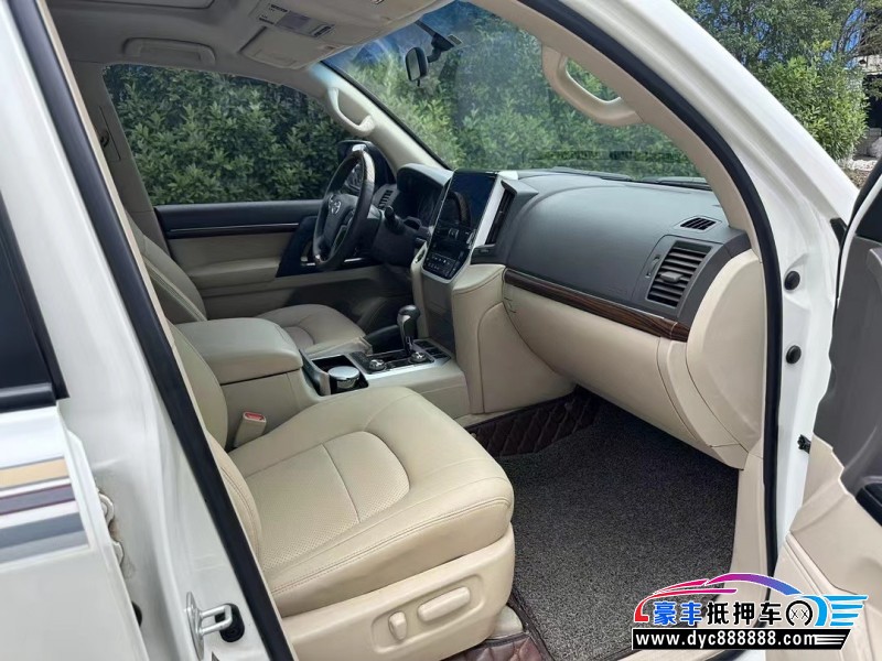 18年丰田兰德酷路泽（陆巡）轿车抵押车出售