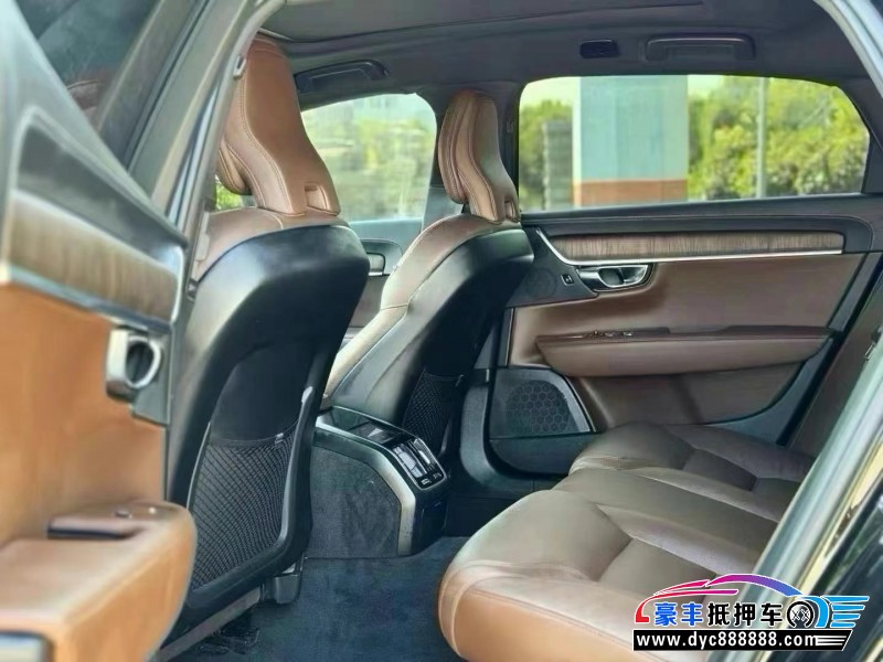 22年沃尔沃S90轿车抵押车出售