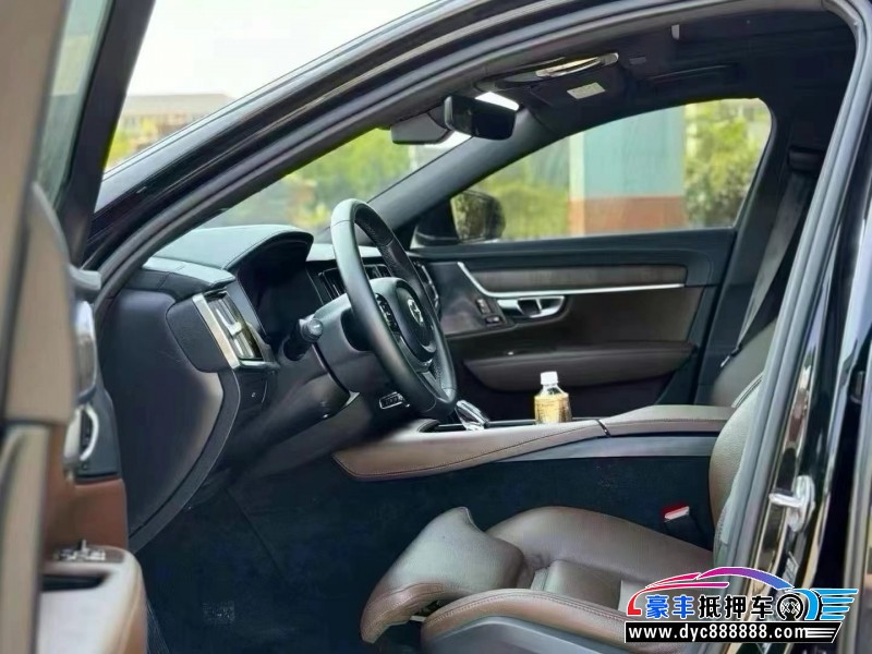 22年沃尔沃S90轿车抵押车出售