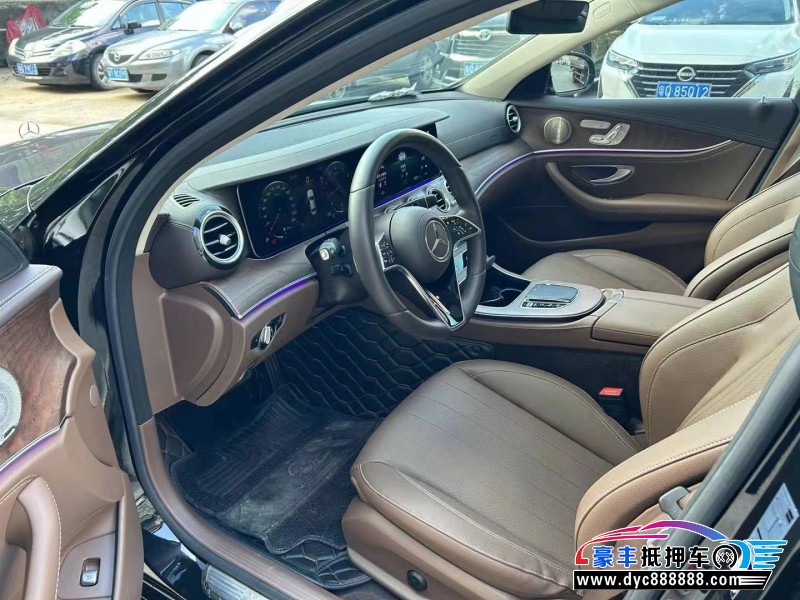 22年奔驰E轿车抵押车出售