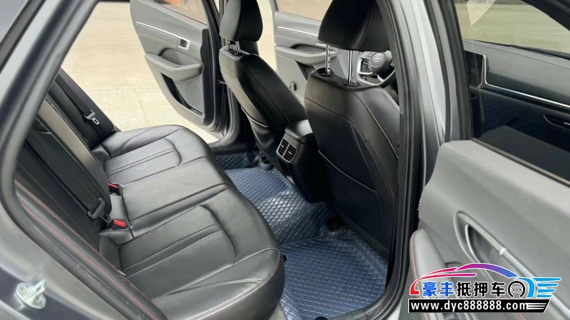 22年现代索纳塔轿车抵押车出售