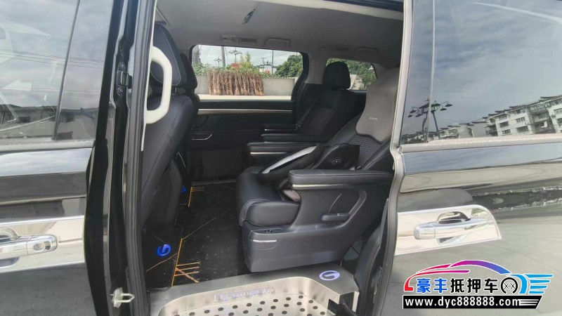 23年传祺M8轿车抵押车出售