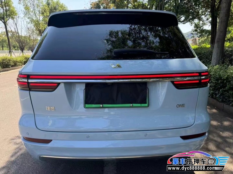 22年理想ONE轿车抵押车出售