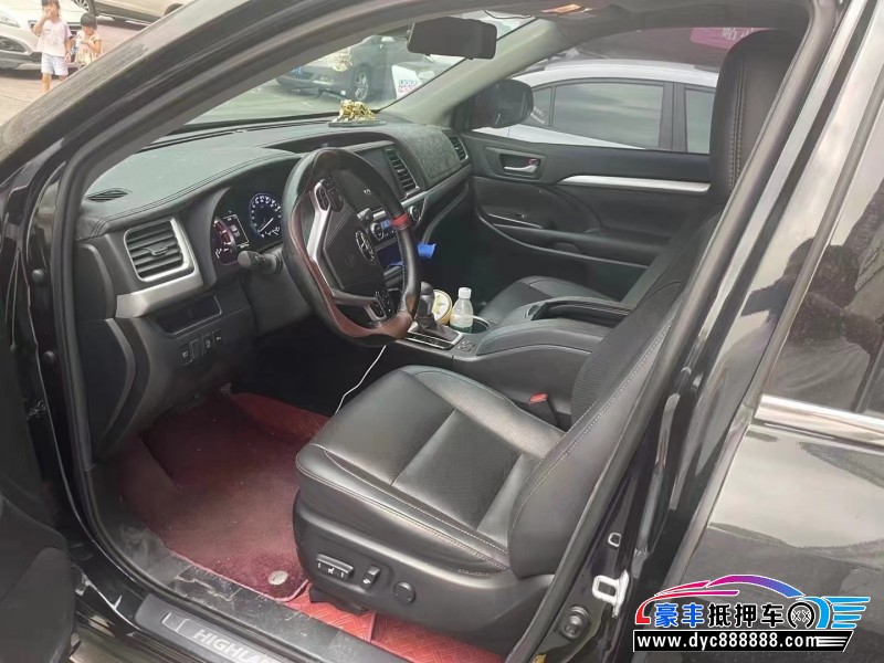 22年丰田汉兰达轿车抵押车出售