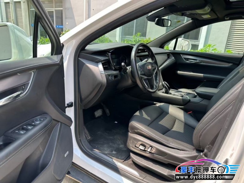 20年凯迪拉克XT5轿车抵押车出售