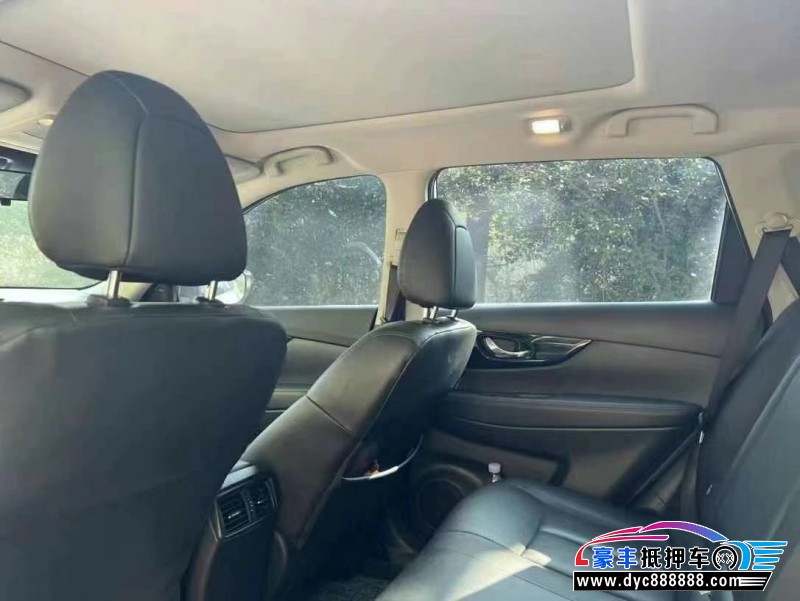 23年日产奇骏轿车抵押车出售