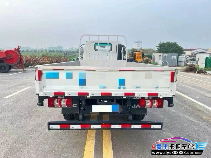 23年江淮康羚轿车抵押车出售