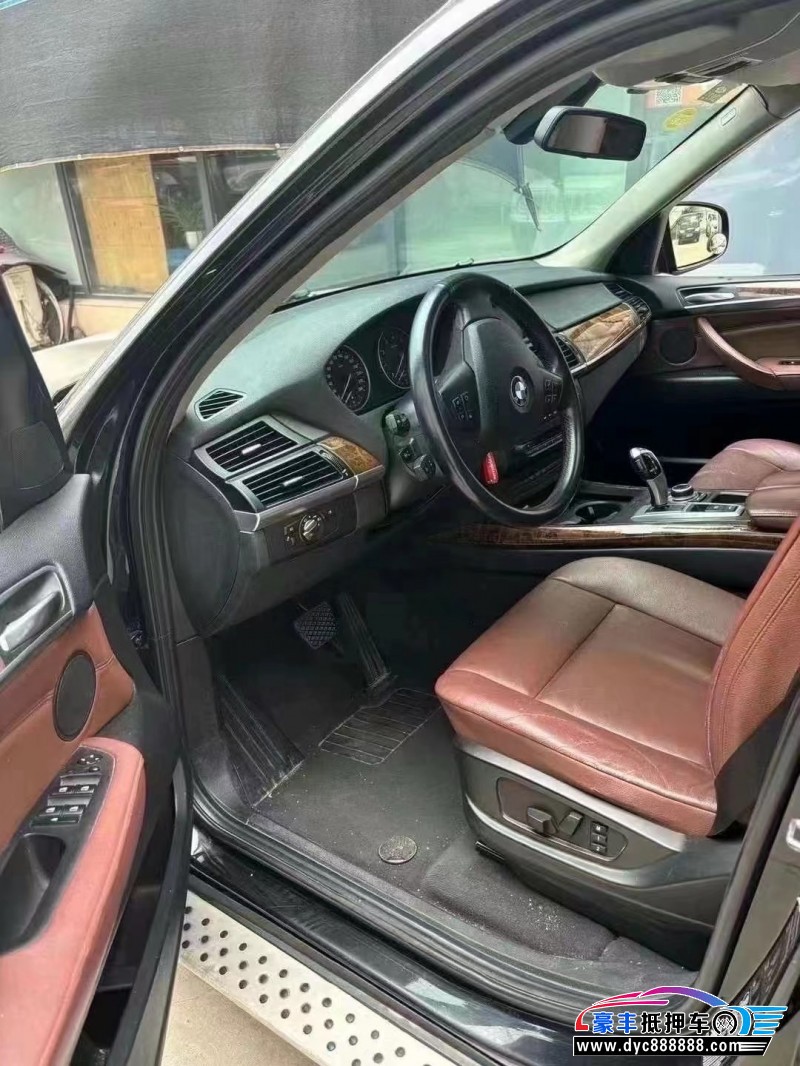 13年宝马X5轿车抵押车出售