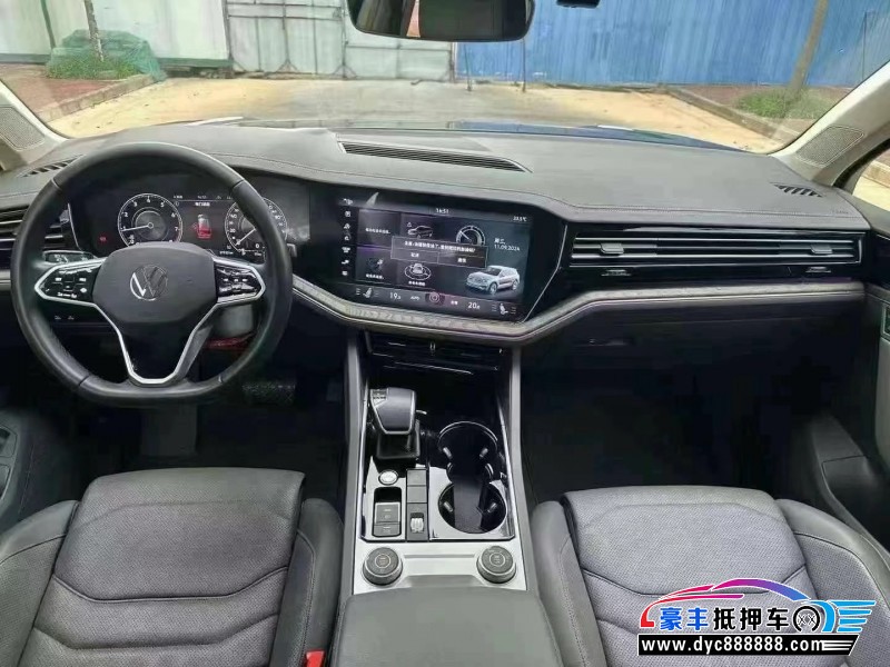 23年大众途锐轿车抵押车出售