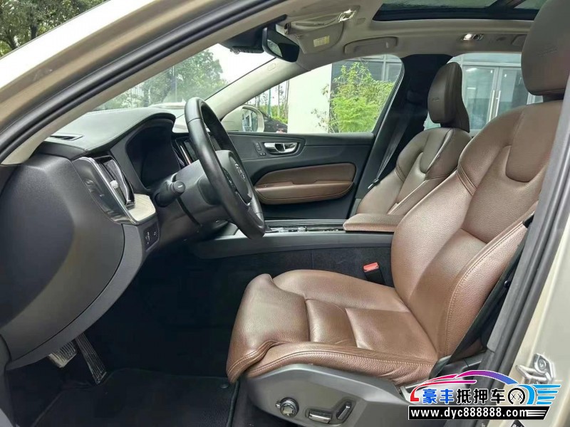 20年沃尔沃XC60轿车抵押车出售