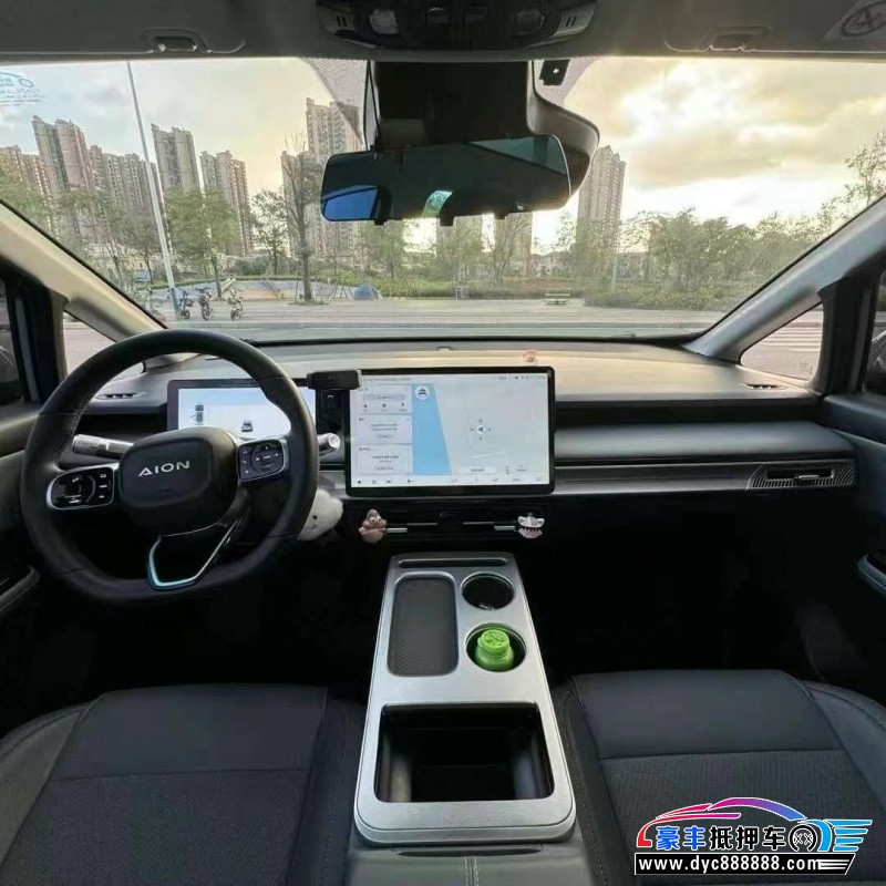 23年埃安Y70轿车抵押车出售