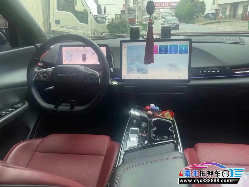 23年北汽制造魔方轿车抵押车出售