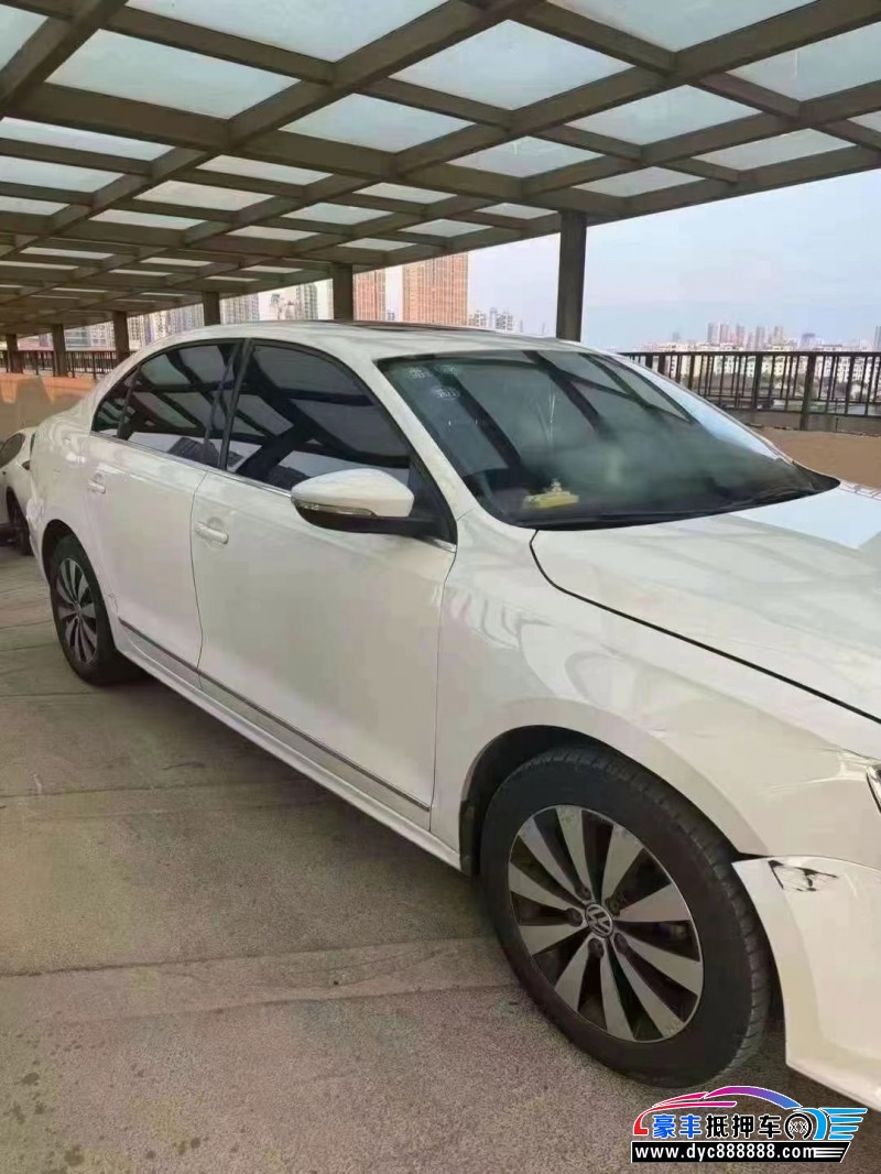 18年大众速腾轿车抵押车出售